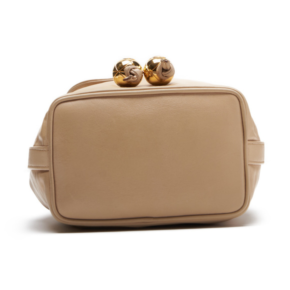 Chanel Coco Mark Round Flap Chain Lambskin Beige - Picture 3 of 8